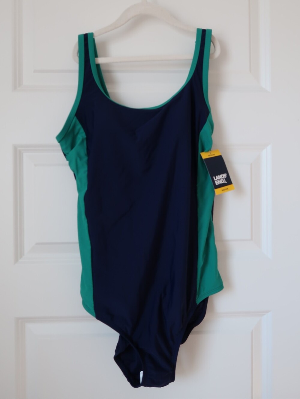 NWT Lands' End Women's Scoop Neck One-Piece Colorblock Navy & Teal Swimsuit Size